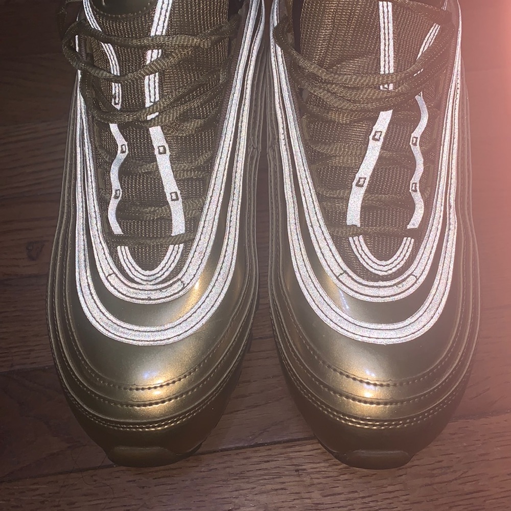 Airmax 97 gold medal